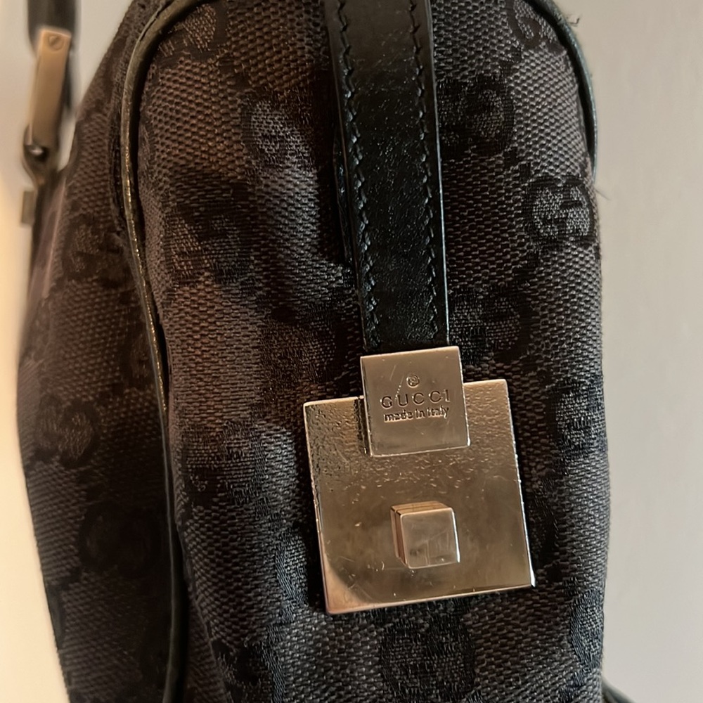 Authentic Gucci Shoulder Bag Navy Blue - Picture 4 of 6